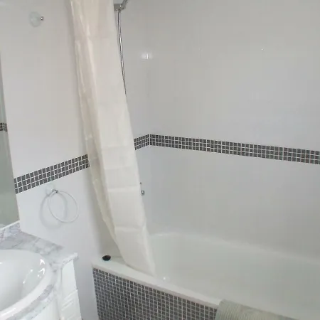 Royal Palm شقة فندقية *